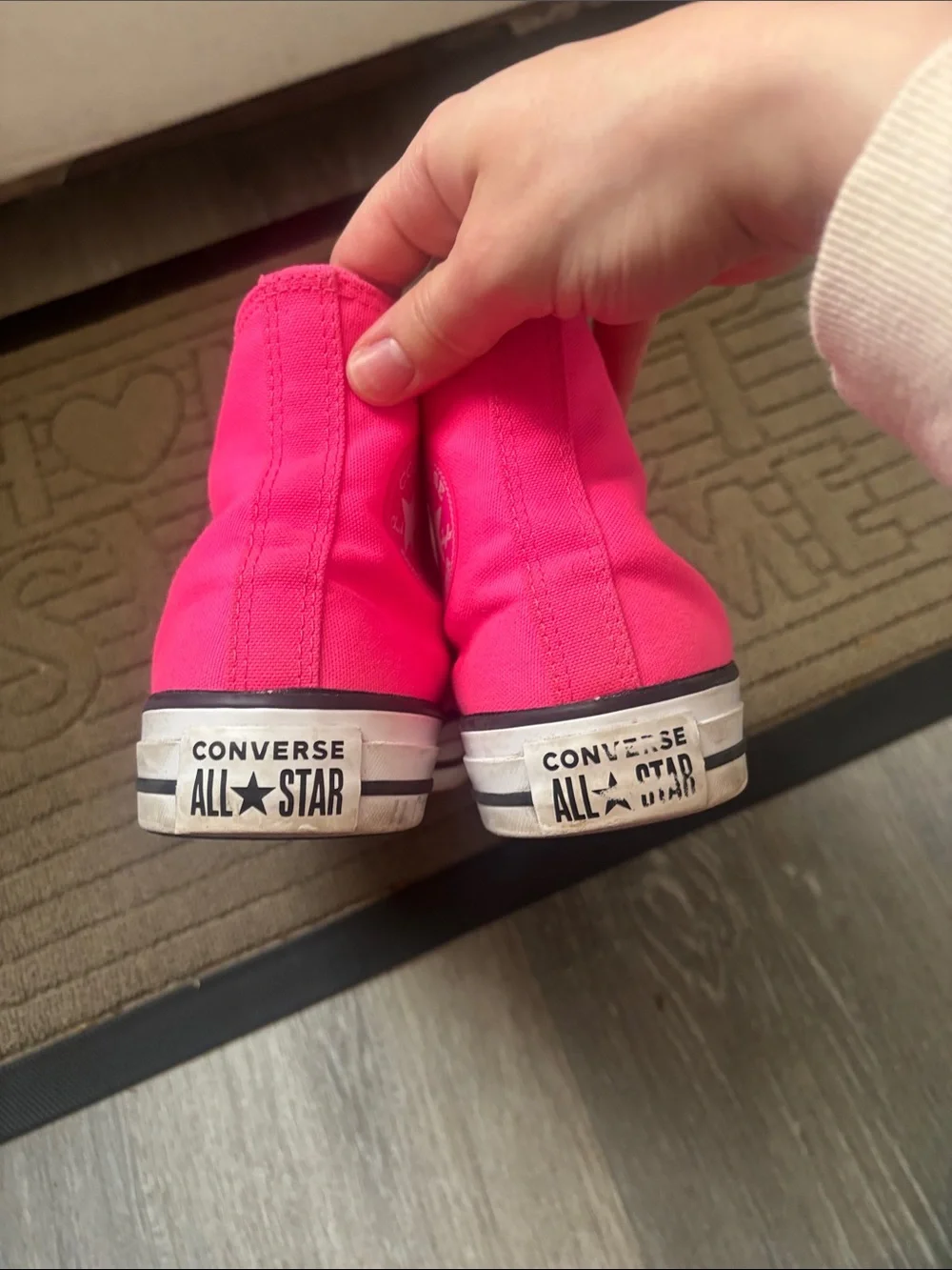 Converse Unisex Neon Pink High Tops Men’s 6 Women’s 8 - Picture 7 of 8